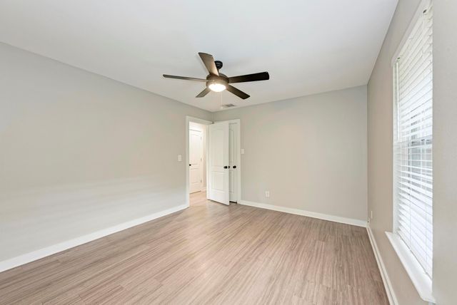 1612 Elmhurst DR A, Austin, TX 78741