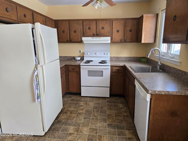 157a Rosewood Drive A, Whiting, NJ 08759