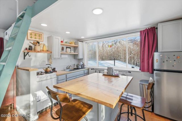 265 N Tatlow Drive, Palmer, AK 99645