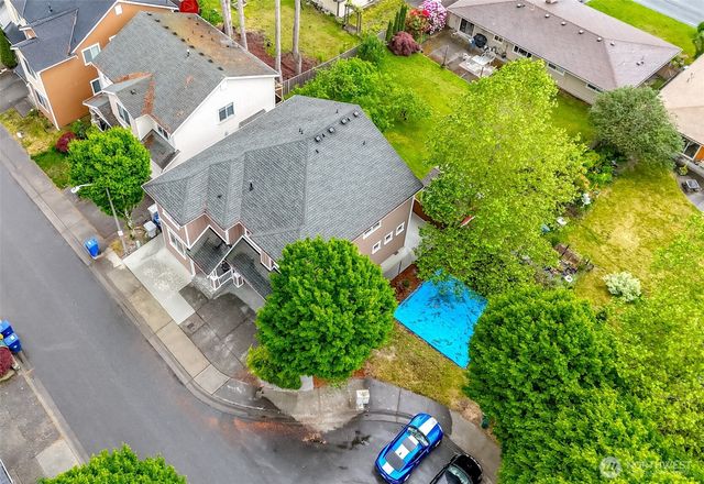 17837 110th Place SE, Renton, WA 98055