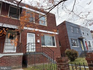 813 JEFFERSON ST NE, Washington, DC 20011