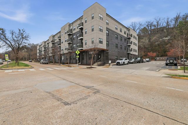 782 Riverfront Parkway 307, Chattanooga, TN 37402
