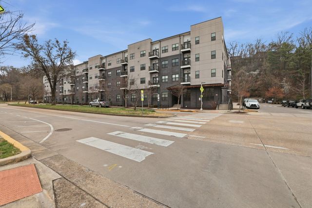 782 Riverfront Parkway 307, Chattanooga, TN 37402