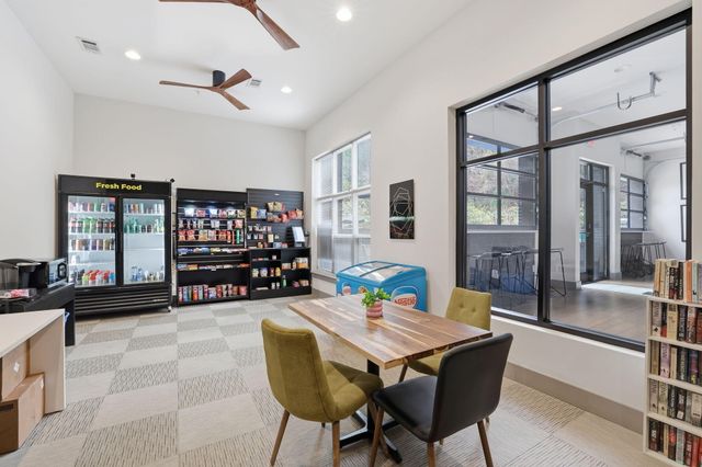 782 Riverfront Parkway 307, Chattanooga, TN 37402