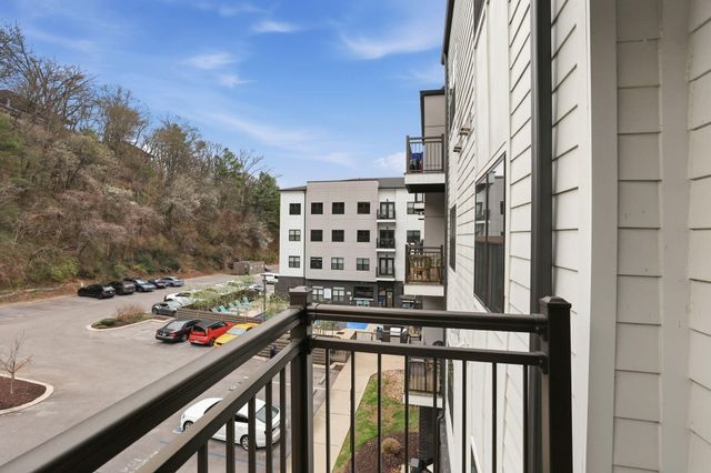 782 Riverfront Parkway 307, Chattanooga, TN 37402