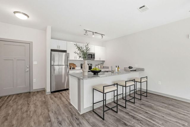 782 Riverfront Parkway 307, Chattanooga, TN 37402