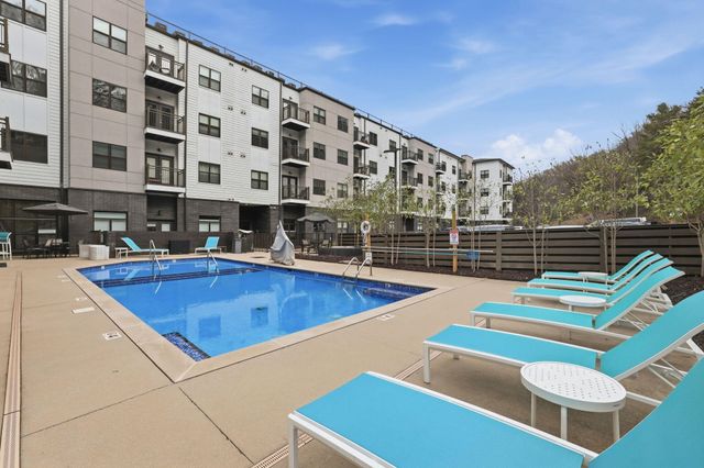 782 Riverfront Parkway 307, Chattanooga, TN 37402