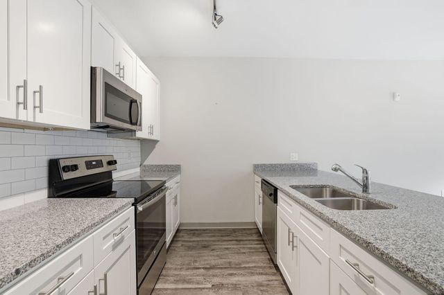 782 Riverfront Parkway 307, Chattanooga, TN 37402