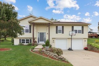 433 S Creek DRIVE, Elkhorn, WI 53121