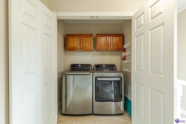 696 Pine Valley Drive, Elizabethtown, KY 42701