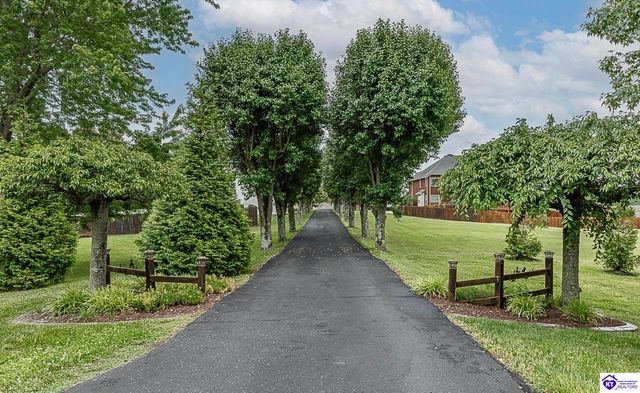 696 Pine Valley Drive, Elizabethtown, KY 42701