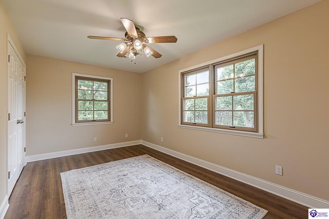 696 Pine Valley Drive, Elizabethtown, KY 42701