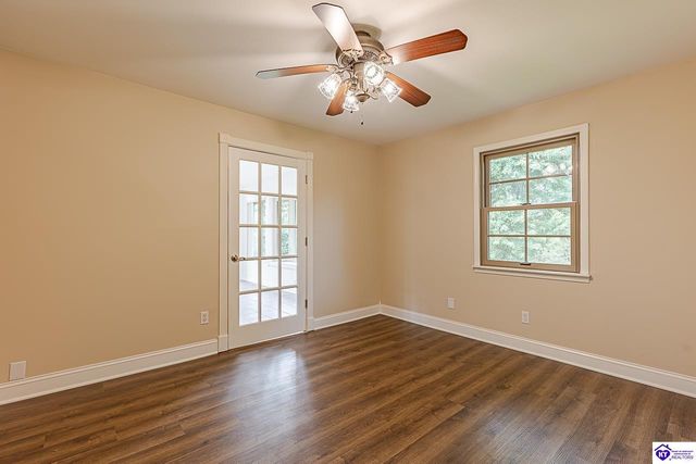 696 Pine Valley Drive, Elizabethtown, KY 42701