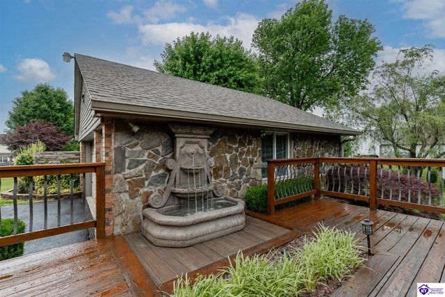 696 Pine Valley Drive, Elizabethtown, KY 42701