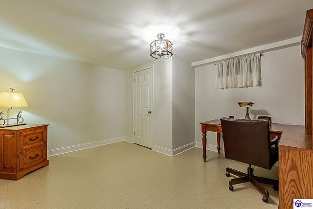 696 Pine Valley Drive, Elizabethtown, KY 42701