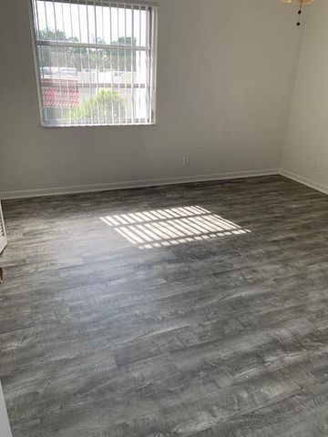 620 NW 13th Street 33, Boca Raton, FL 33486