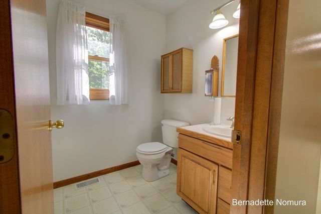 12167 Reyburn Drive NE, Sparta, MI 49345