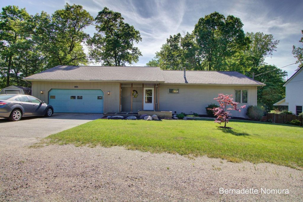12167 Reyburn Drive NE, Sparta, MI 49345