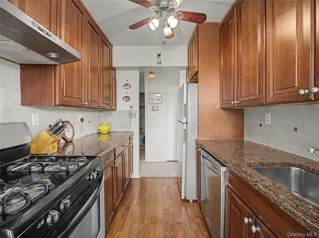 11 Balint 551, Yonkers, NY 10710