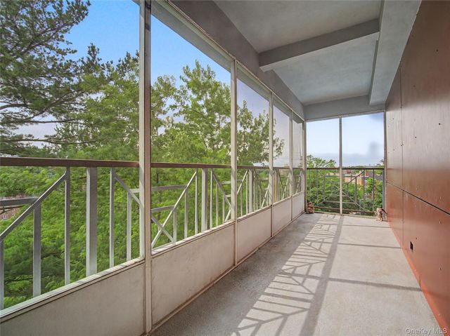 11 Balint 551, Yonkers, NY 10710