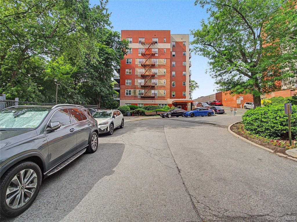 11 Balint 551, Yonkers, NY 10710