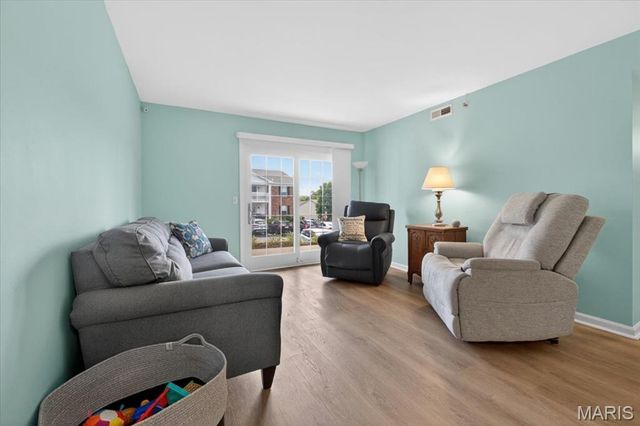 4301 Forder Gardens Place H, St Louis, MO 63129