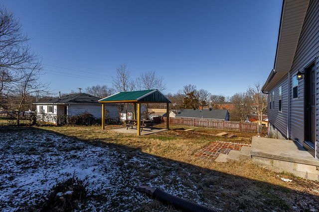 215 Harmon Street, Paris, KY 40361