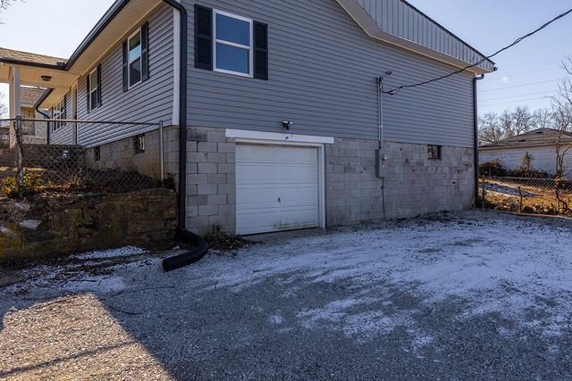 215 Harmon Street, Paris, KY 40361
