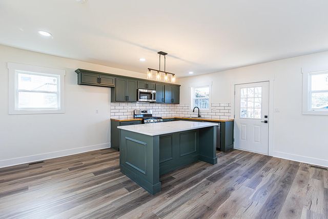 215 Harmon Street, Paris, KY 40361