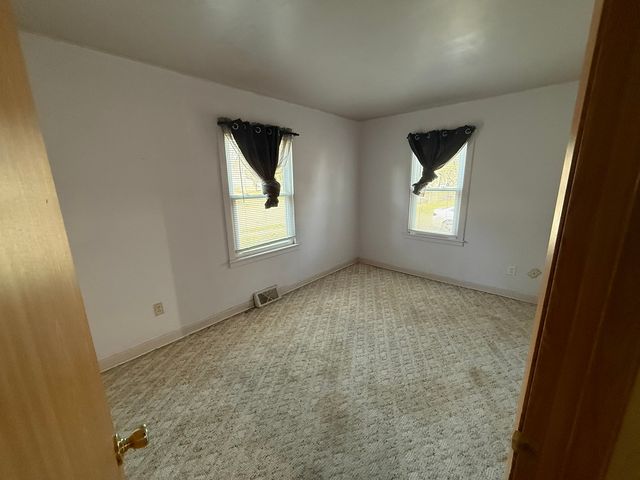 1104 Hemlock Avenue, Dixon, IL 61021