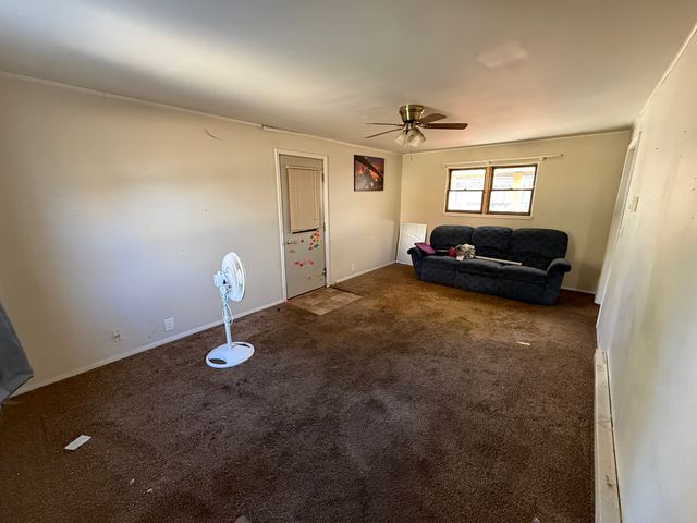 1104 Hemlock Avenue, Dixon, IL 61021