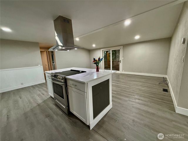 1040 NE Larson Boulevard, Belfair, WA 98528