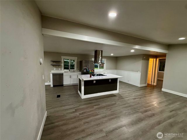 1040 NE Larson Boulevard, Belfair, WA 98528