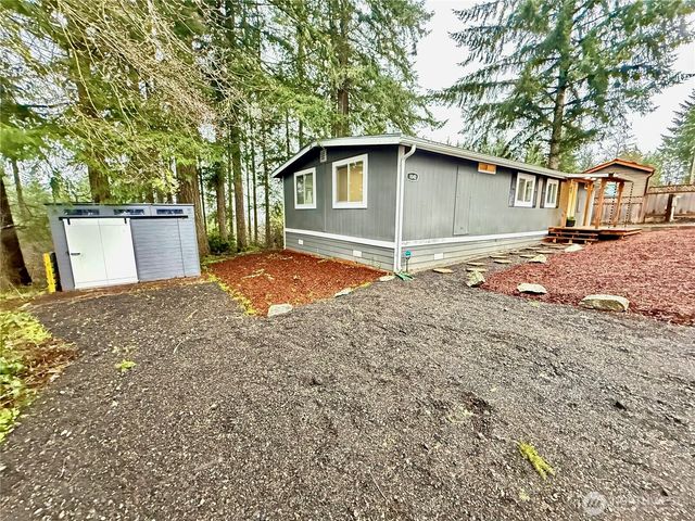 1040 NE Larson Boulevard, Belfair, WA 98528