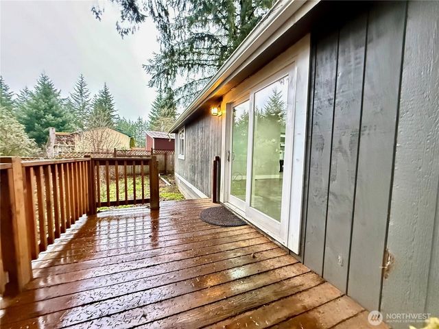 1040 NE Larson Boulevard, Belfair, WA 98528