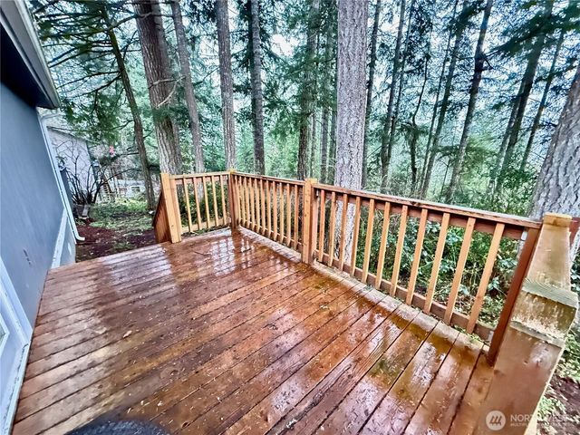 1040 NE Larson Boulevard, Belfair, WA 98528