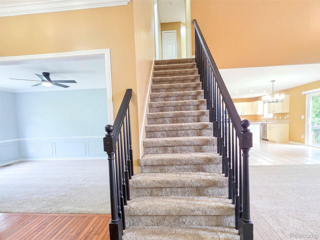 221 Maplewood Drive, Brandon Charter Township, MI 48348