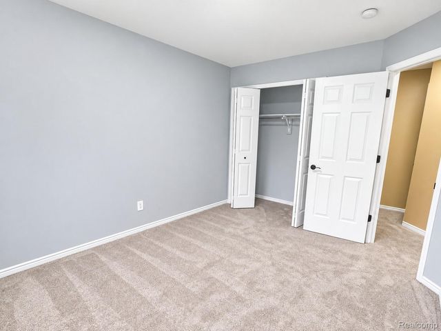 221 Maplewood Drive, Brandon Charter Township, MI 48348
