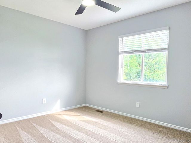 221 Maplewood Drive, Brandon Charter Township, MI 48348