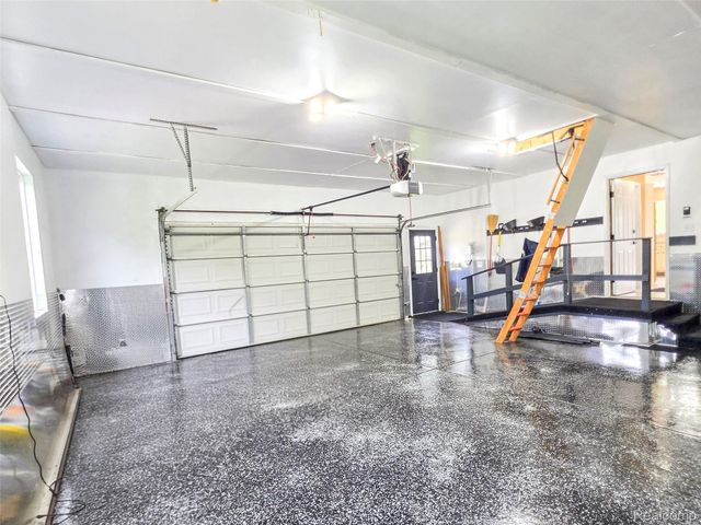 221 Maplewood Drive, Brandon Charter Township, MI 48348