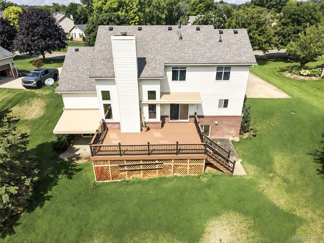 221 Maplewood Drive, Brandon Charter Township, MI 48348