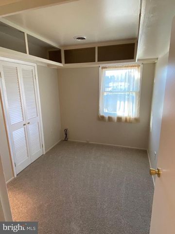 377 JUNIPER LN, Hanover, PA 17331