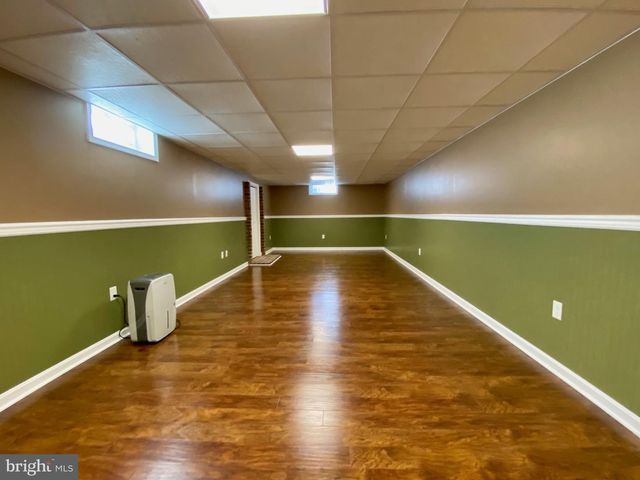 377 JUNIPER LN, Hanover, PA 17331