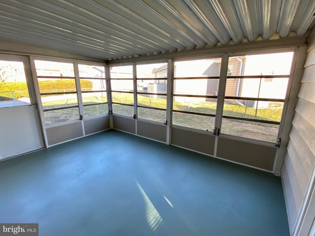 377 JUNIPER LN, Hanover, PA 17331