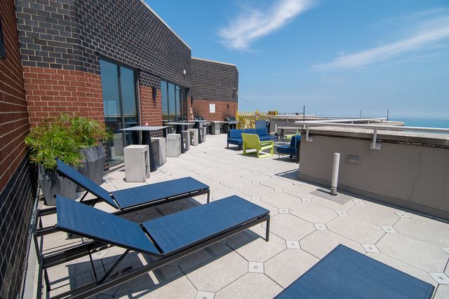 3660 N Lake Shore Drive 2312, Chicago, IL 60613