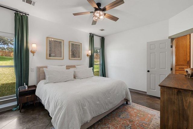 206 Cargill DR, Spicewood, TX 78669