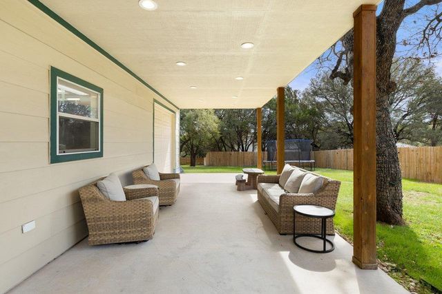 206 Cargill DR, Spicewood, TX 78669