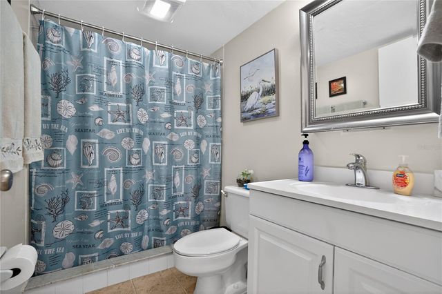 8565 CHARTER CLUB CIRCLE 6, Fort Myers, FL 33919