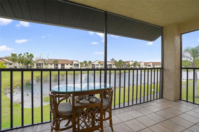 8565 CHARTER CLUB CIRCLE 6, Fort Myers, FL 33919