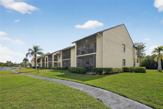 8565 CHARTER CLUB CIRCLE 6, Fort Myers, FL 33919